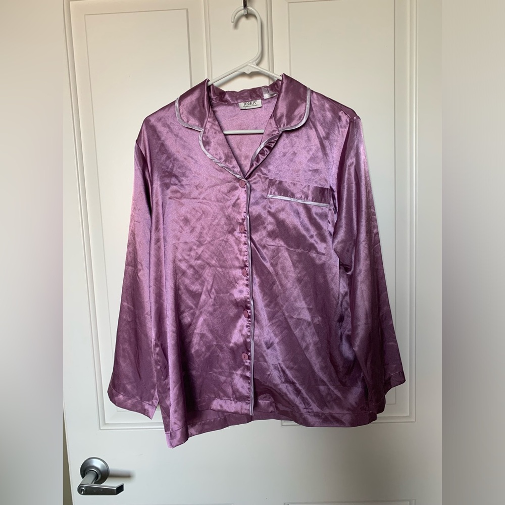 Jessica Women’s Pajama Long Sleeve Collared Purple Satin Top Size Small